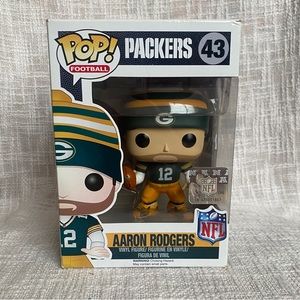 💚💛 NEW IN BOX! Funko Pop! Aaron Rodgers Figurine 💛💚
